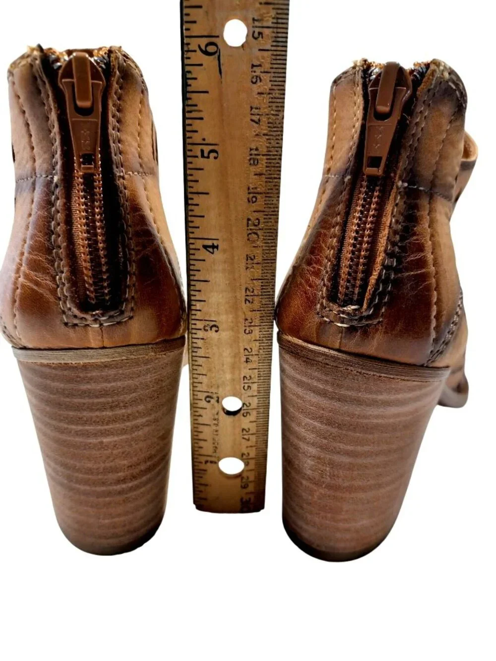 Sofft Ankle Booties Stacked Block Heel Leather Cutout Back Zipper Womens Size 7